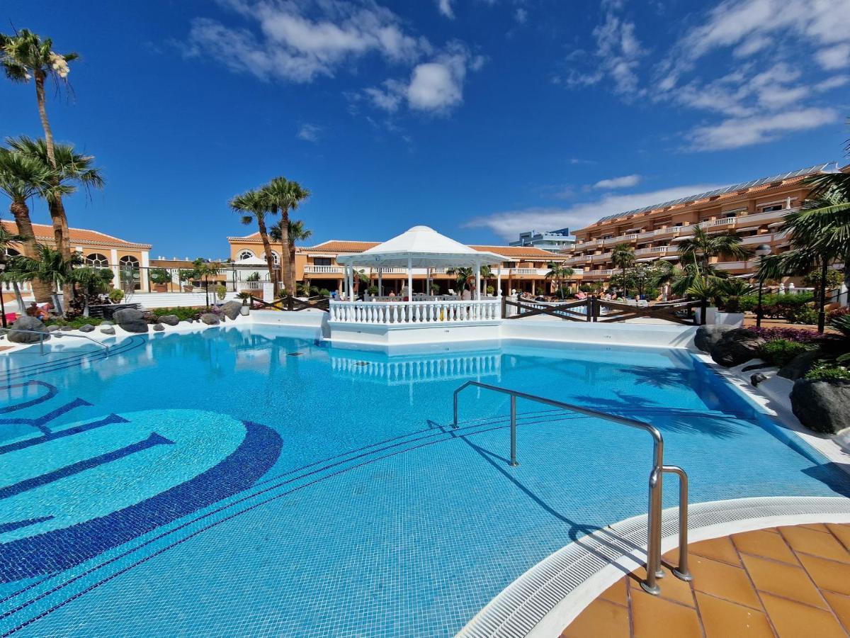 Exclusive Penthouse Playa Las Vistas 4 Close To The Sea And Beach, Aircondition For A Fee, Wifi, Terrace, Heated Pool Playa de las Americas  Esterno foto
