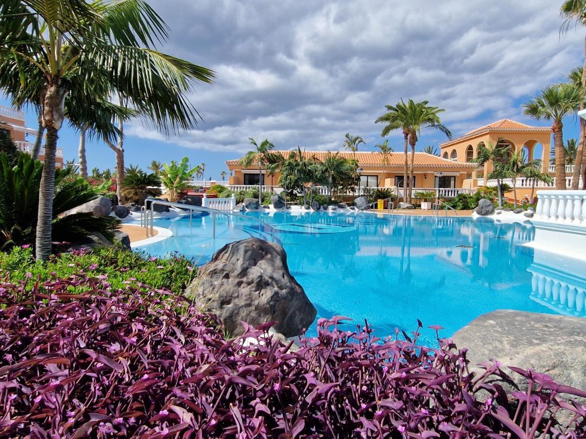 Exclusive Penthouse Playa Las Vistas 4 Close To The Sea And Beach, Aircondition For A Fee, Wifi, Terrace, Heated Pool Playa de las Americas  Esterno foto