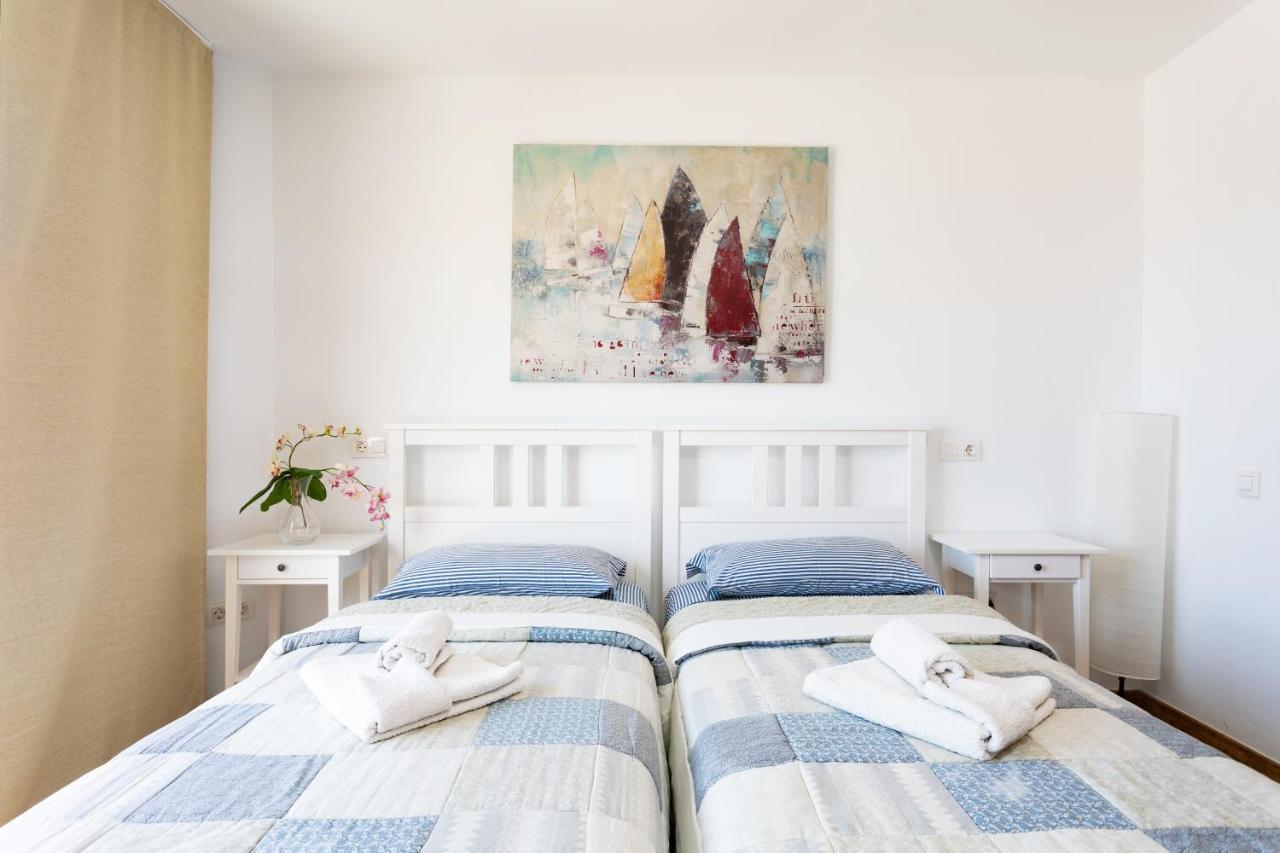 Exclusive Penthouse Playa Las Vistas 4 Close To The Sea And Beach, Aircondition For A Fee, Wifi, Terrace, Heated Pool Playa de las Americas  Esterno foto