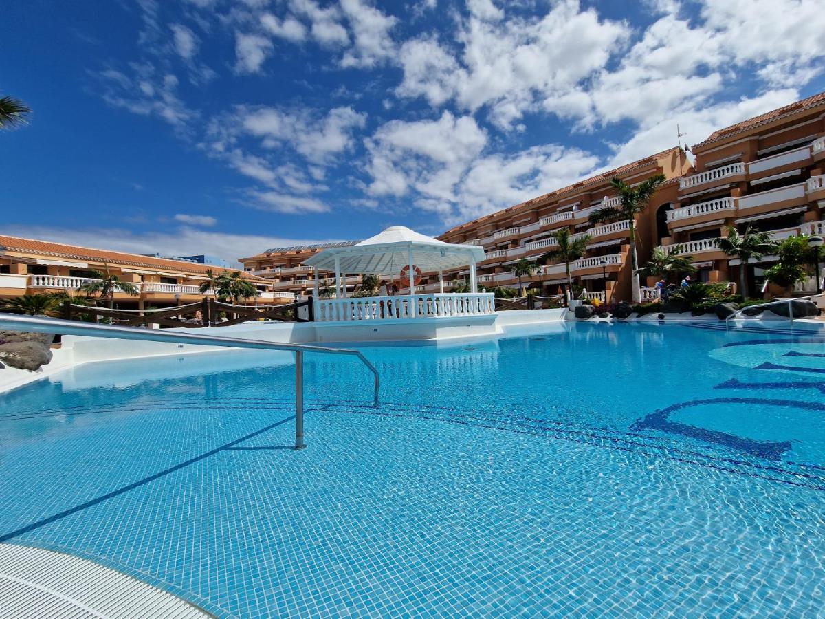 Exclusive Penthouse Playa Las Vistas 4 Close To The Sea And Beach, Aircondition For A Fee, Wifi, Terrace, Heated Pool Playa de las Americas  Esterno foto