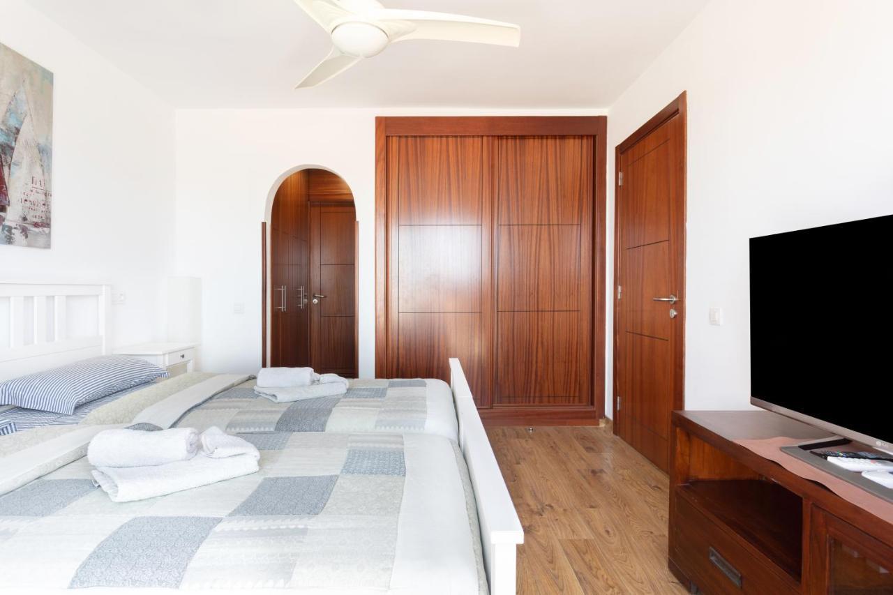 Exclusive Penthouse Playa Las Vistas 4 Close To The Sea And Beach, Aircondition For A Fee, Wifi, Terrace, Heated Pool Playa de las Americas  Esterno foto