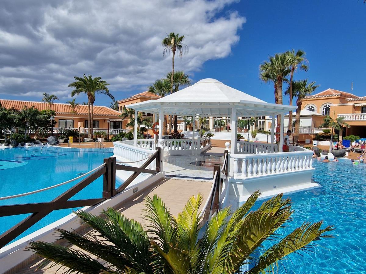 Exclusive Penthouse Playa Las Vistas 4 Close To The Sea And Beach, Aircondition For A Fee, Wifi, Terrace, Heated Pool Playa de las Americas  Esterno foto