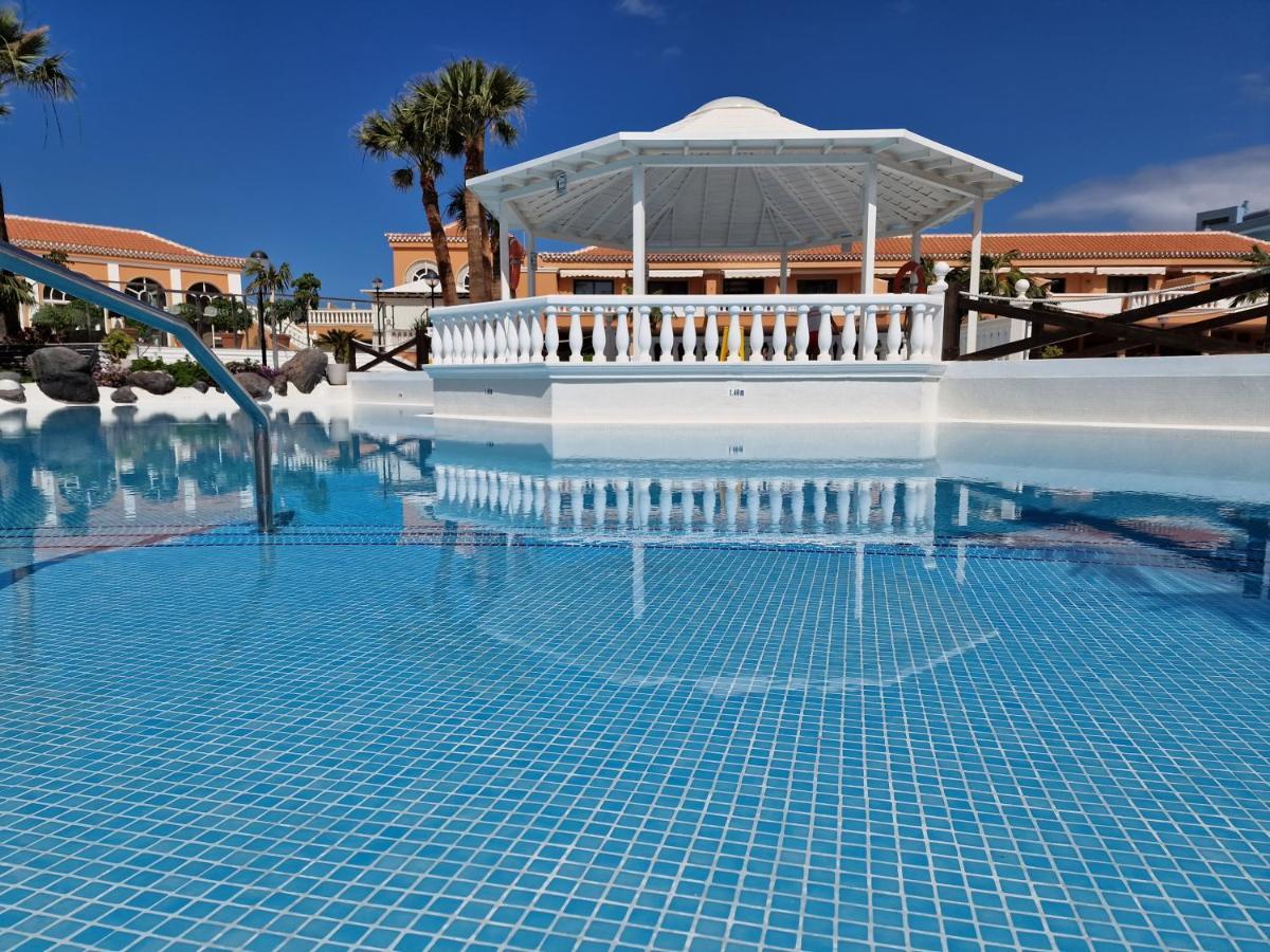Exclusive Penthouse Playa Las Vistas 4 Close To The Sea And Beach, Aircondition For A Fee, Wifi, Terrace, Heated Pool Playa de las Americas  Esterno foto